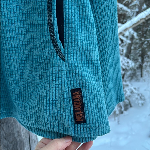 Melly - Picture 4 of 5